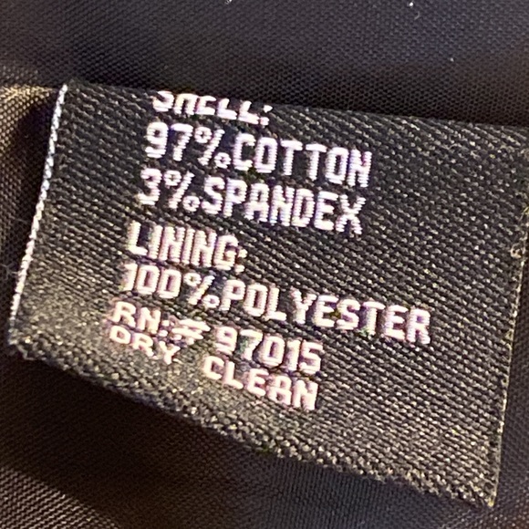 Black jacket/ blazer with 3 button size 18W long sleeves in black.Lined - Picture 9 of 12